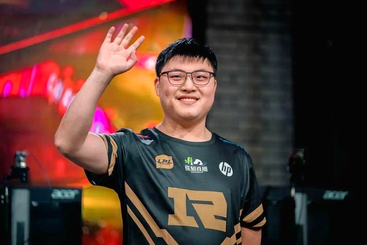 开云官网-Uzi迎来十二赛季出色发挥，掘金观众热烈欢呼！